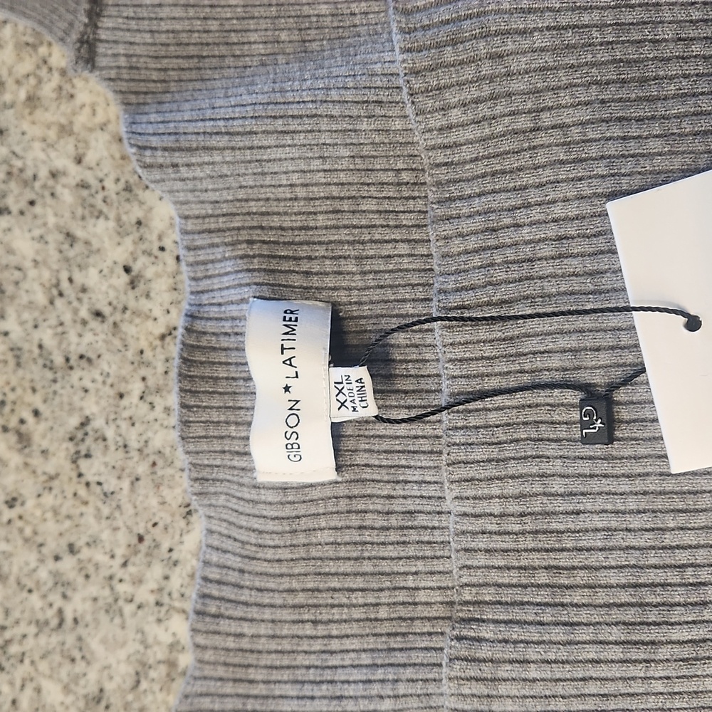 sweater - Picture 2 of 4